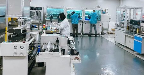 長虹 “智改數(shù)轉”蝶變記，電子材料生產煥新篇